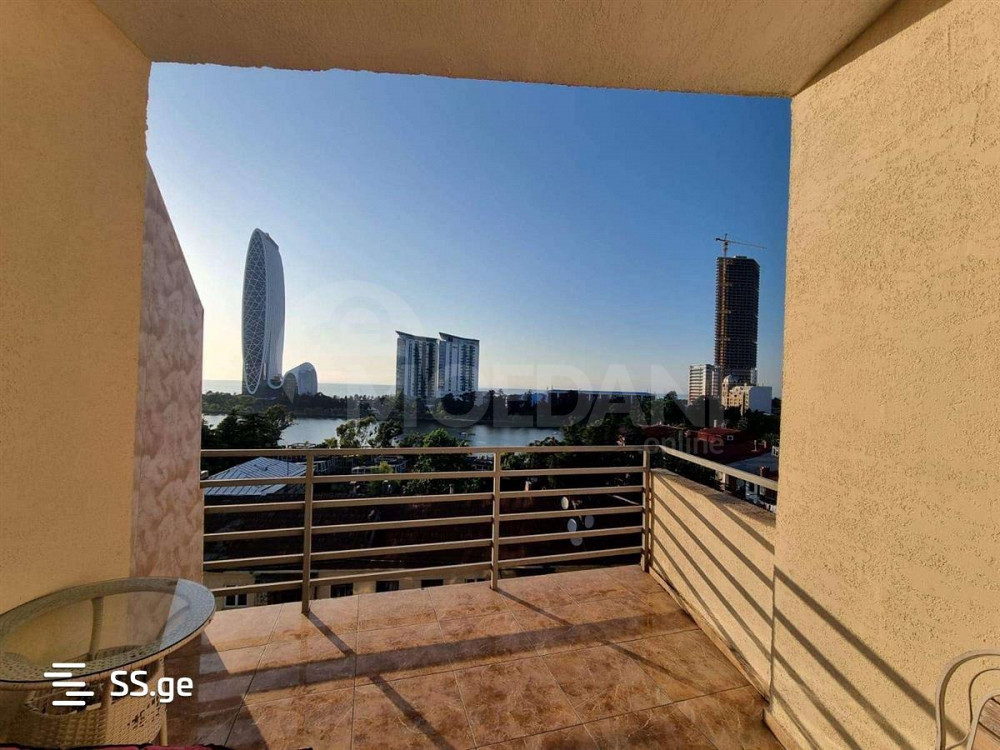 Сдам 3-комн. квартиру на сутки в Тбилиси  75м² 8/10 эт. Тбилиси - изображение 3