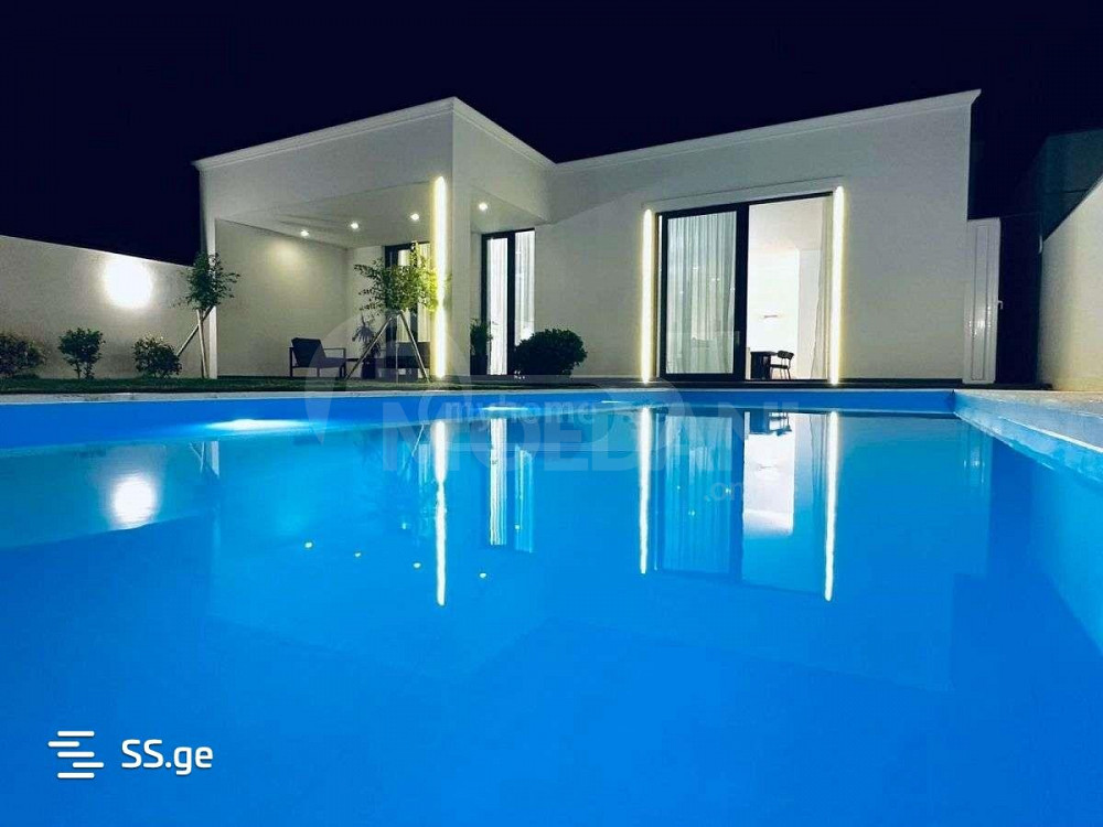 House for sale 500м² Tbilisi - photo 1