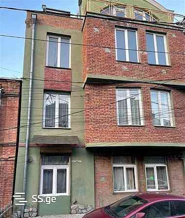 Продам 5-комн. квартиру 200м² 3/3 эт. Тбилиси