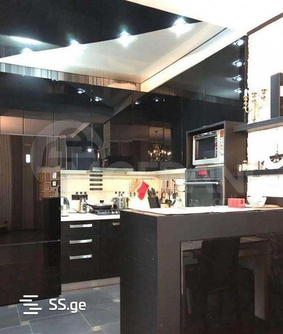 იყიდება 2 ოთახიანი ბინას 80მ² 2/4 სართ თბილისი - photo 2