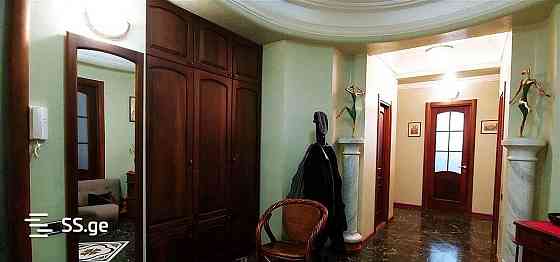 Продам 4-комн. квартиру 220м² 7/10 эт. Тбилиси