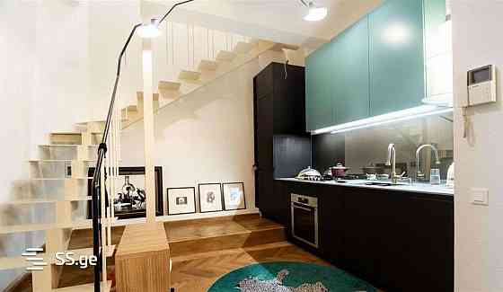 Продам 5-комн. квартиру 170м² 3/3 эт. Тбилиси