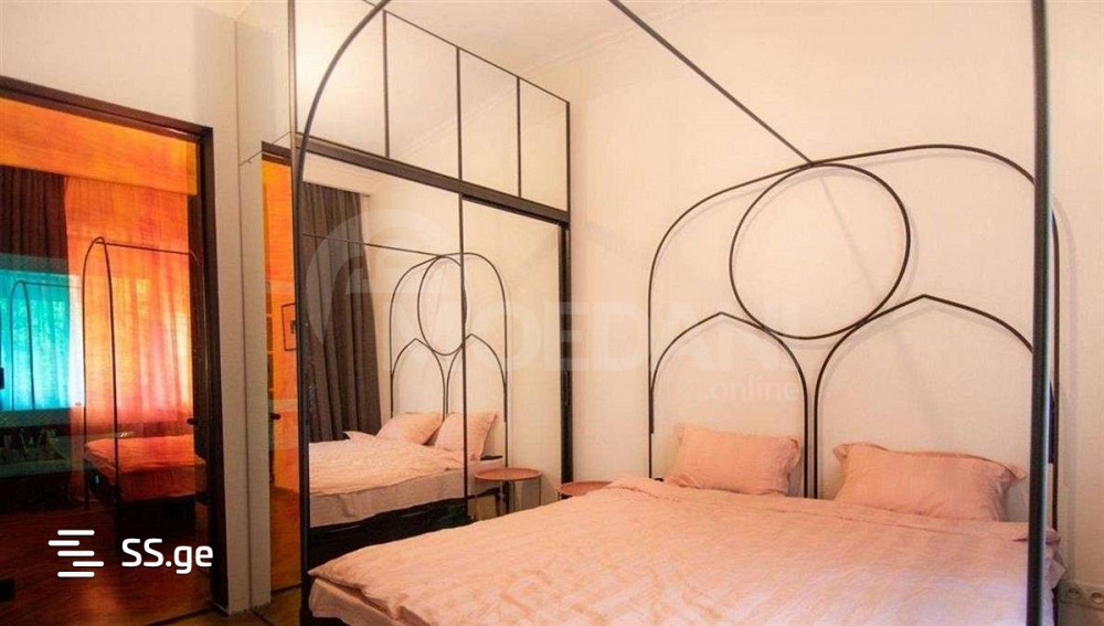 იყიდება 5 ოთახიანი ბინას 170მ² 3/3 სართ თბილისი - photo 4