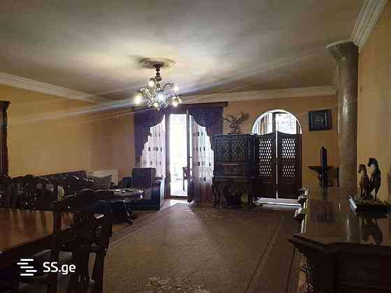 Продам 5-комн. квартиру 130м² 4/8 эт. Тбилиси
