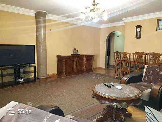 Продам 5-комн. квартиру 130м² 4/8 эт. Тбилиси