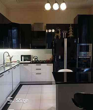 Продам 5-комн. квартиру 155м² 3/4 эт. Тбилиси