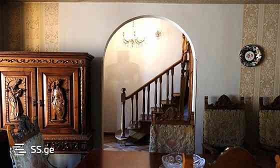 Продам 5-комн. квартиру 182м² 5/5 эт. Тбилиси