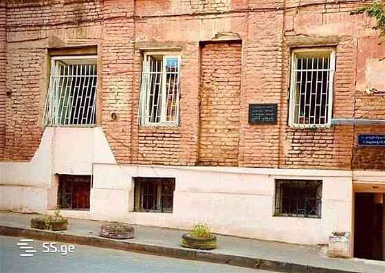 Продам 4-комн. квартиру 74м² 1/3 эт. Тбилиси