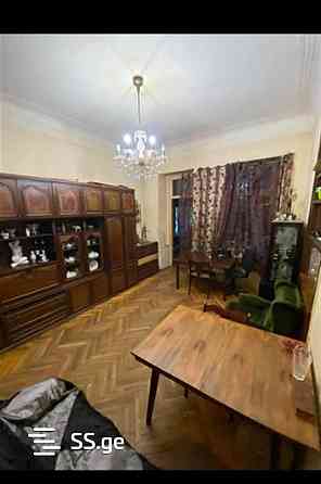 Продам 5-комн. квартиру 127м² 1/4 эт. Тбилиси