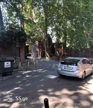 Продам 5-комн. квартиру 127м² 1/4 эт. Тбилиси