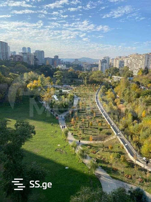 იყიდება 4 ოთახიანი ბინას 200მ² 8/16 სართ თბილისი - photo 5