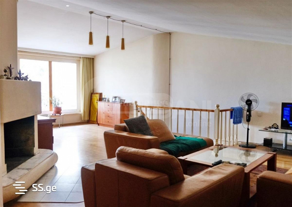 Продам 5-комн. квартиру 248м² 3/3 эт. Тбилиси - изображение 2