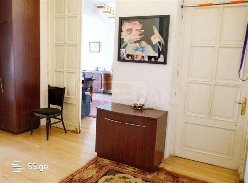 Продам 5-комн. квартиру 248м² 3/3 эт. Тбилиси - изображение 4