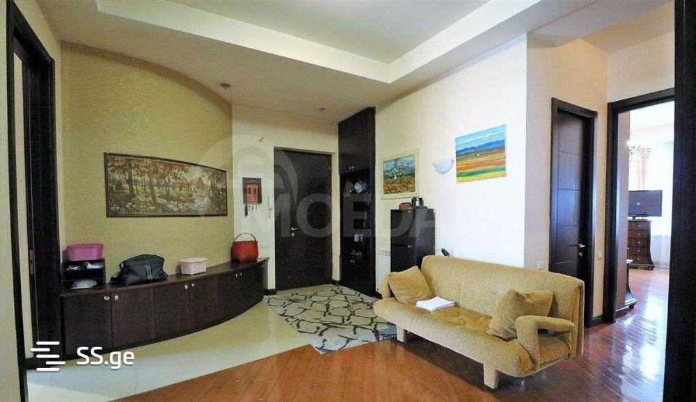 იყიდება 5 ოთახიანი ბინას 200მ² 9/10 სართ თბილისი - photo 1