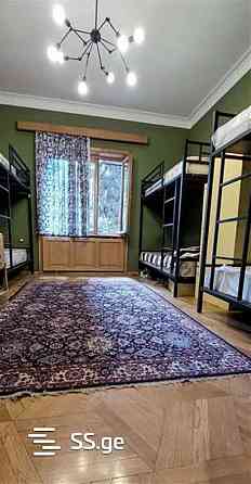 იყიდება 4 ოთახიანი ბინა ვაკეში Тбилиси