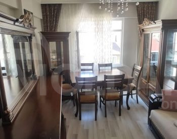 Стол в гостиной Тбилиси - изображение 3