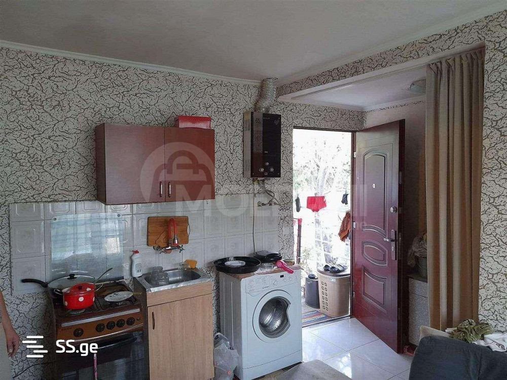 იყიდება 3 ოთახიანი ბინას 50მ² 2/2 სართ თბილისი - photo 1