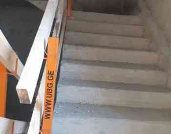 უსაფრთხოების ფიქსირებული და რეგულირებადი მოაჯირები თბილისი