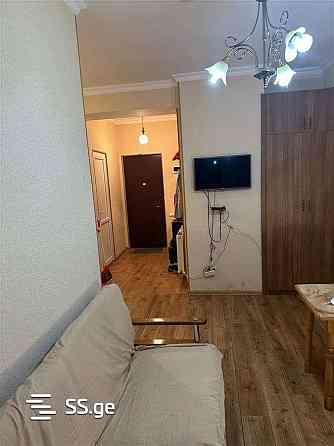 ქირავდება 2 ოთახიანი ბინა 50მ² 10/13 სართ თბილისი