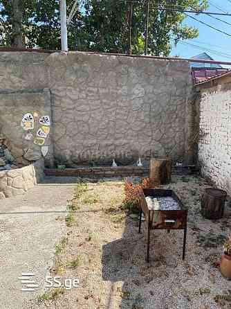 Сдам 2-комн. квартиру 70м² 3/3 эт. Тбилиси