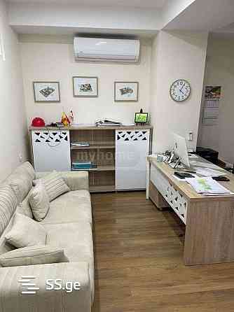 Продам 4-комн. квартиру 136м² 2/15 эт. Тбилиси