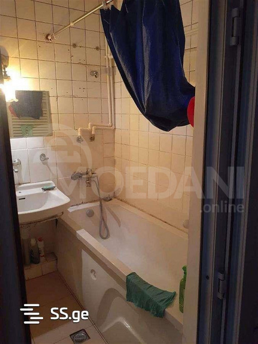 იყიდება 3 ოთახიანი ბინას 69მ² 3/5 სართ თბილისი - photo 2