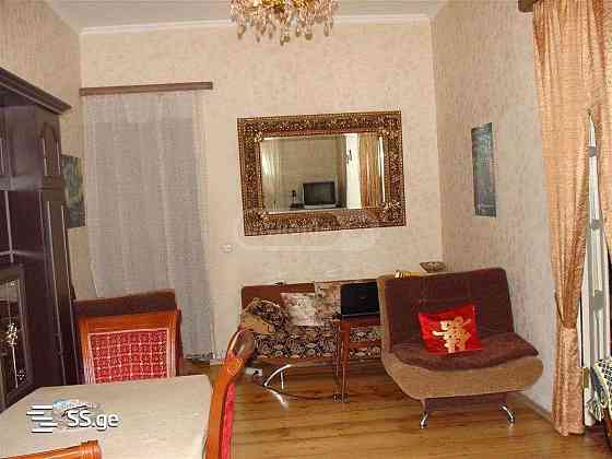 იყიდება 6 ოთახიანი ბინა ჩუღურეთში Тбилиси