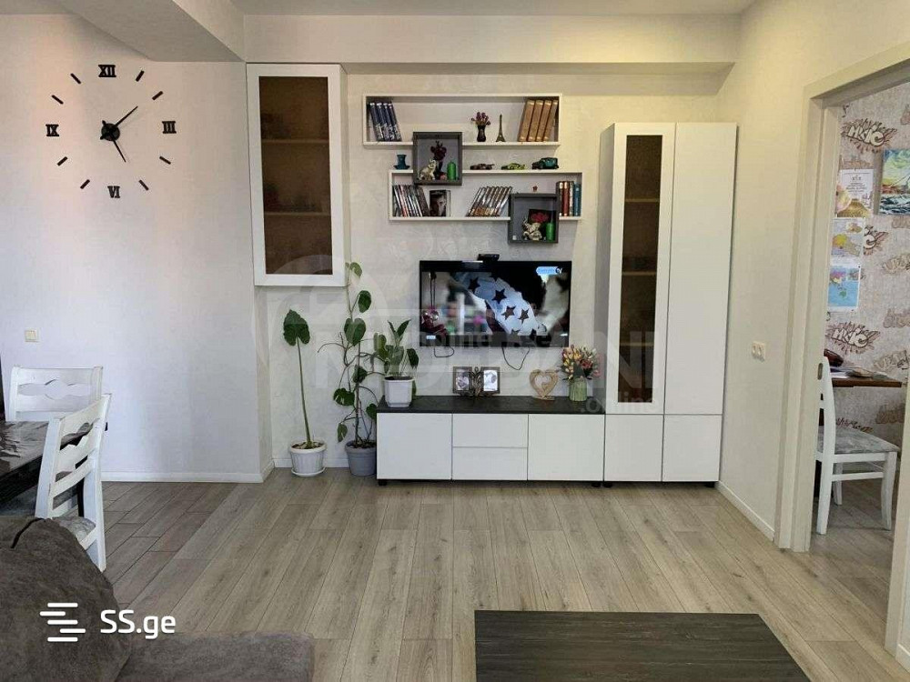 იყიდება 3 ოთახიანი ბინას 56მ² 4/10 სართ თბილისი - photo 1