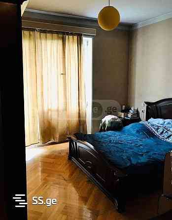 იყიდება 4 ოთახიანი ბინას 140მ² 4/6 სართ თბილისი