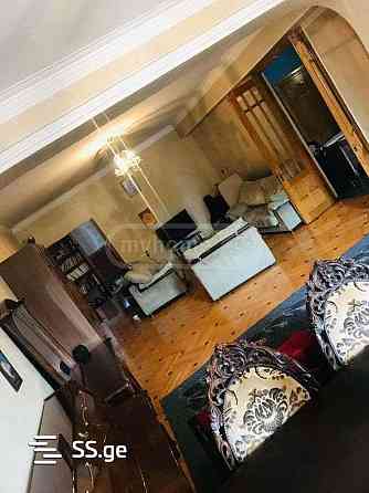 იყიდება 4 ოთახიანი ბინას 140მ² 4/6 სართ თბილისი