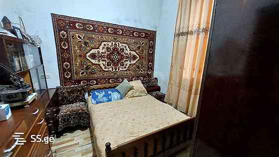 იყიდება 4 ოთახიანი ბინას 70მ² 1/4 სართ თბილისი