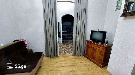 იყიდება 4 ოთახიანი ბინას 70მ² 1/4 სართ თბილისი