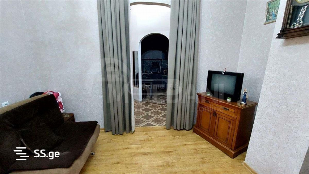 Продам 4-комн. квартиру 70м² 1/4 эт. Тбилиси - изображение 2