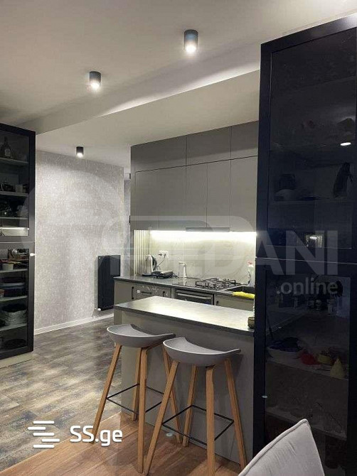 იყიდება 3 ოთახიანი ბინას 58მ² 3/5 სართ თბილისი - photo 1