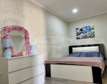 Сдам 1-комн. квартиру 48м² 1/2 эт. Тбилиси - изображение 1