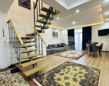 Продам 6-комн. квартиру 150м² 10/10 эт. Тбилиси - изображение 1