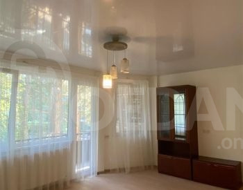 ქირავდება 2 ოთახიანი ბინა 60მ² 2/5 სართ თბილისი - photo 1