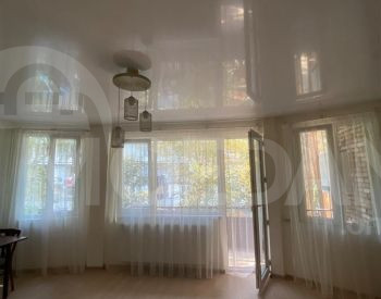 ქირავდება 2 ოთახიანი ბინა 60მ² 2/5 სართ თბილისი - photo 2