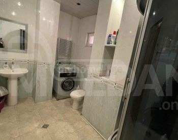 იყიდება 4 ოთახიანი ბინას 135მ² 5/10 სართ თბილისი - photo 3