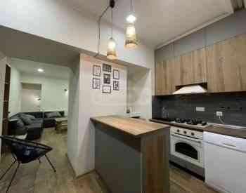 ქირავდება 2 ოთახიანი ბინა 55მ² 1/3 სართ თბილისი