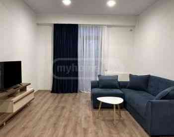 ქირავდება 2 ოთახიანი ბინა 70მ² 8/13 სართ თბილისი