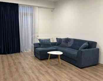 ქირავდება 2 ოთახიანი ბინა 70მ² 8/13 სართ თბილისი