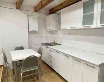 ქირავდება 2 ოთახიანი ბინა 48მ² 1/3 სართ თბილისი