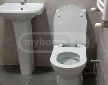 ქირავდება 2 ოთახიანი ბინა 45მ² 5/5 სართ თბილისი