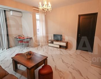 ქირავდება 2 ოთახიანი ბინა 60მ² 14/18 სართ თბილისი - photo 1