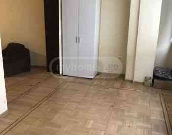 ქირავდება 2 ოთახიანი ბინა 65მ² 3/8 სართ თბილისი