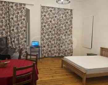 Apartments For Rent two-room 65м² 1/3 floor Tbilisi