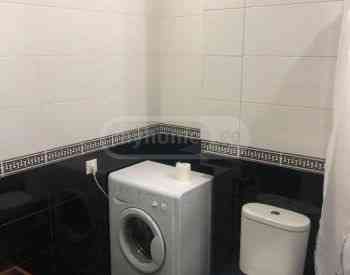 ქირავდება 2 ოთახიანი ბინა 65მ² 10/12 სართ თბილისი