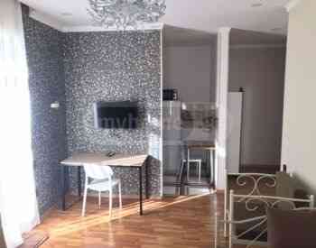 ქირავდება 2 ოთახიანი ბინა 50მ² 1/4 სართ თბილისი