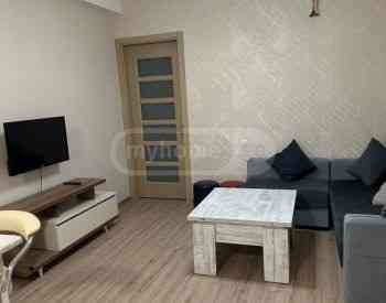 ქირავდება 2 ოთახიანი ბინა 42მ² 10/10 სართ თბილისი